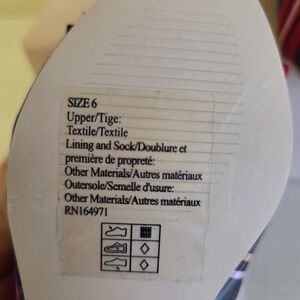 Stylish Plaid Shoes - Size 6